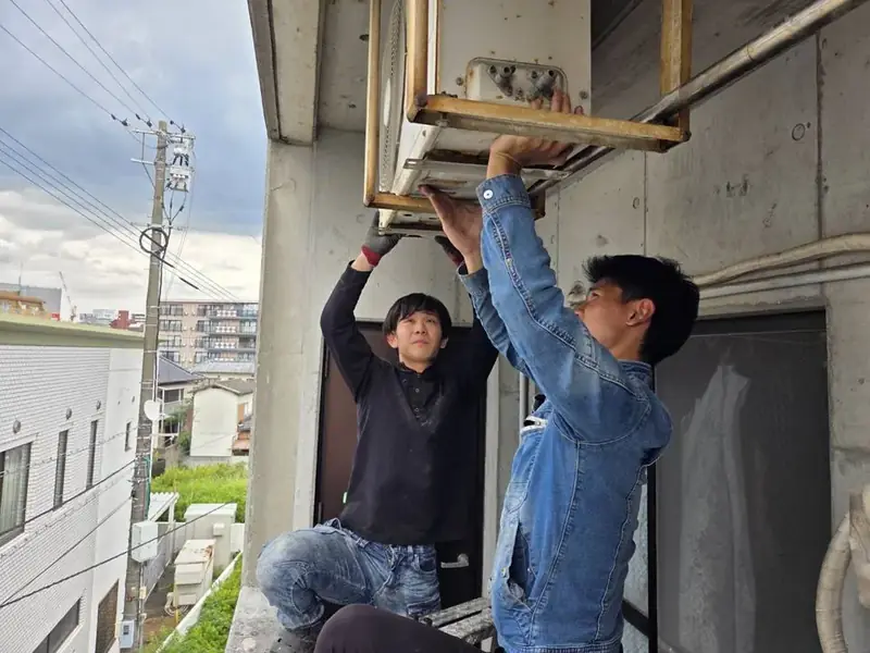 エアコンの取り外し（室外機）